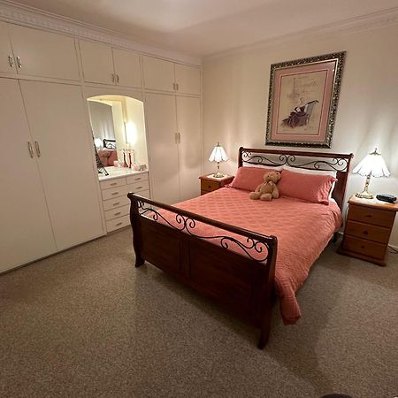Admurraya House Bed & Breakfast Рутерґлен Екстер'єр фото