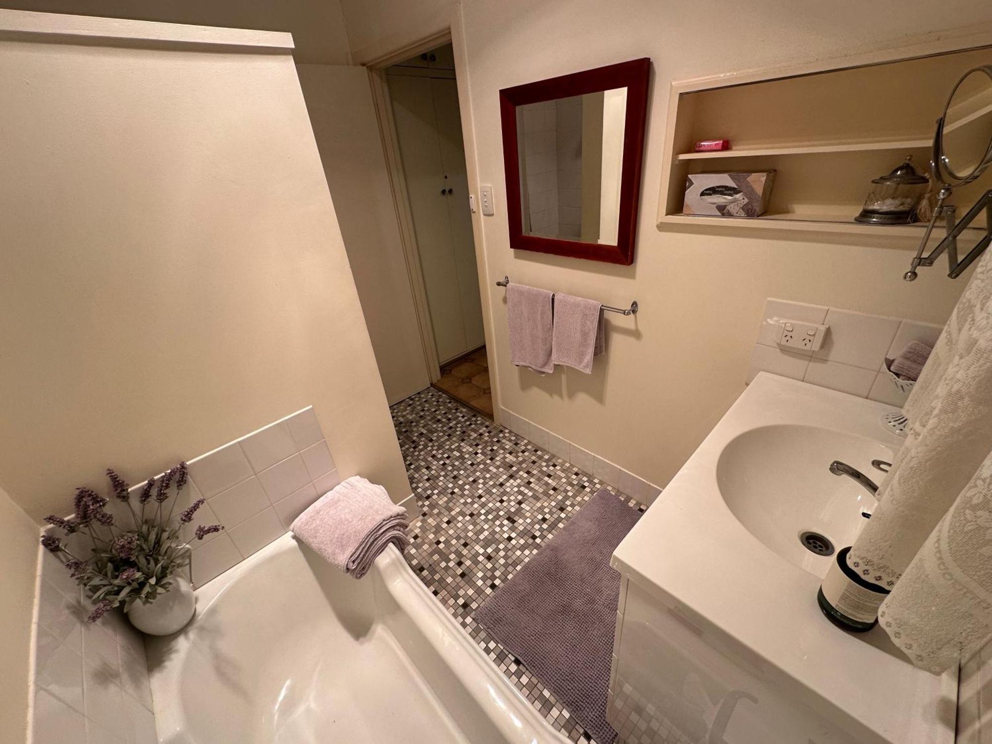 Admurraya House Bed & Breakfast Рутерґлен Екстер'єр фото