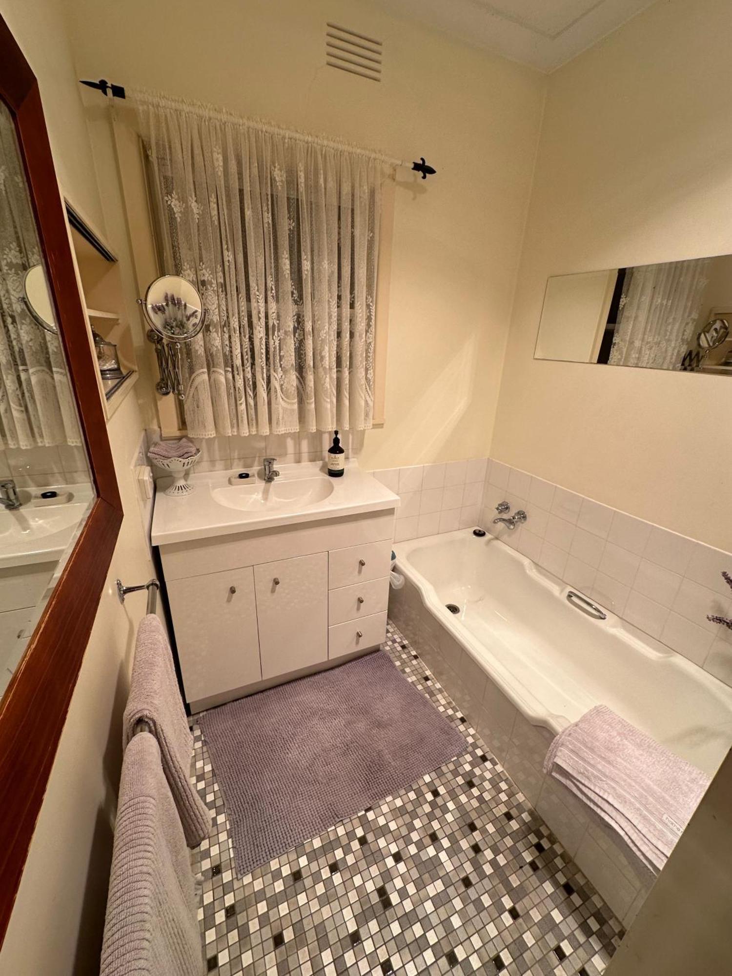 Admurraya House Bed & Breakfast Рутерґлен Екстер'єр фото