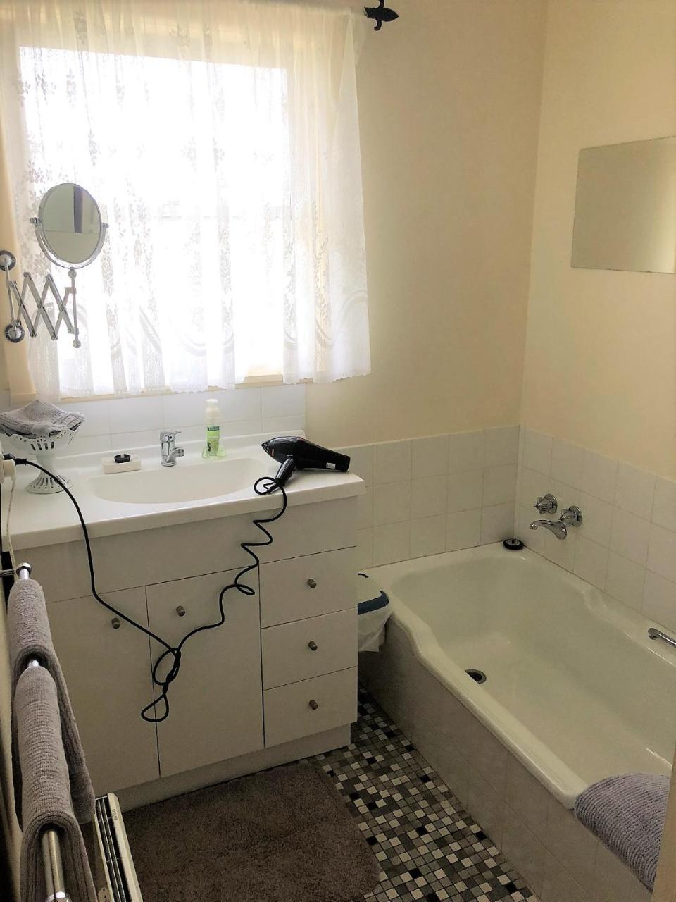 Admurraya House Bed & Breakfast Рутерґлен Екстер'єр фото